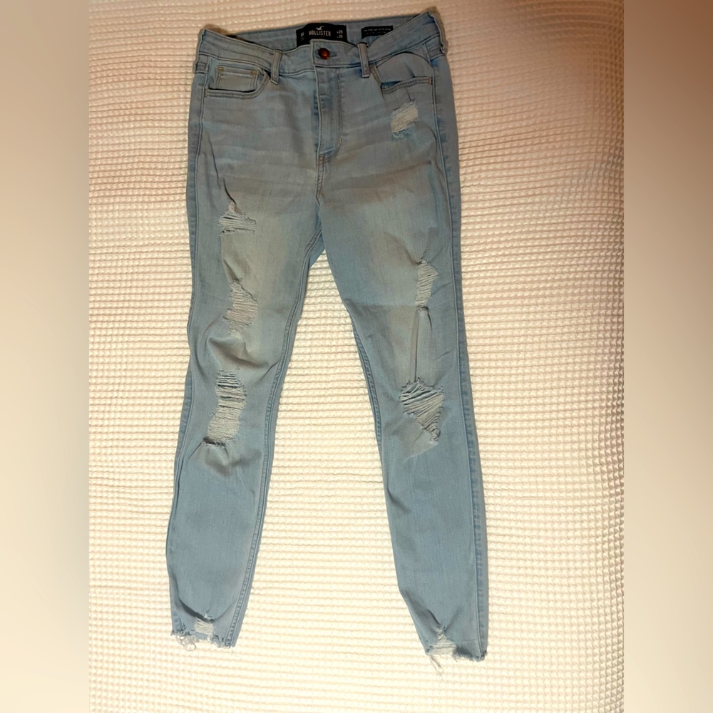 Like New Hollister Ripped Skinny Jeans - 9R - Light Blue
